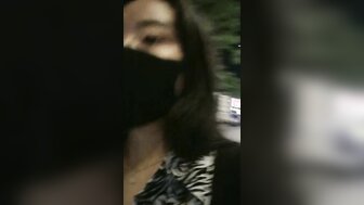 暨在她的阴户内