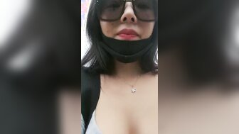 与 60 岁男子进行户外性爱