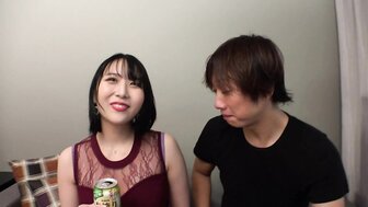 300MAAN705 丰满的青少年有一个潮湿的阴户