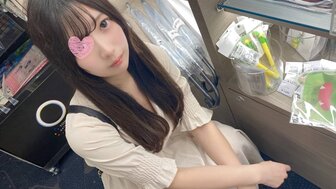 FC2PPV3231537 他妈的漂亮的青少年女孩谁有一个剃光阴户[第1部分]