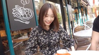 FC2PPV3205334 他妈的优雅大学生长腿潮吹高潮[第1部分]