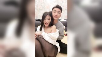 美丽的女人每天和她的男朋友做爱