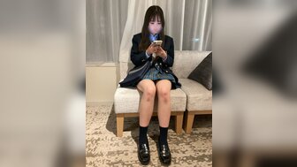 FC2PPV3289780 他妈的纯洁无辜的女学生的紧逼和她的嘴[第1部分]