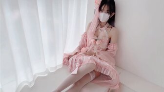 他妈的 青少年 女孩 穿着 婚纱
