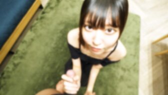 FC2PPV3582381 射在看起来像女朋友的纤细美女的阴户里，她得到了两次高潮