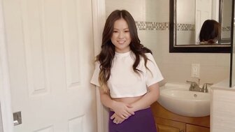 漂亮女人喜欢被休黑鸡巴操，她的爱汁不停地滴落