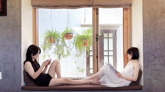 短发甜美女孩诱惑长发男人