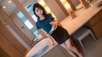 SIRO5144 苗条美女喜欢被大鸡巴操，扭动臀部并射精