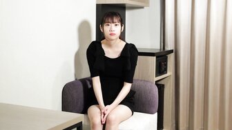 FC2PPV3864120 可爱的少女将她巨大的鸡巴塞进嘴里