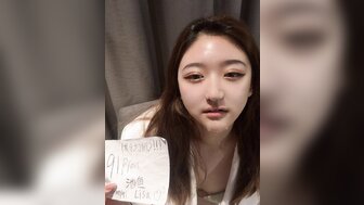美丽的女士在面部护理后被性交