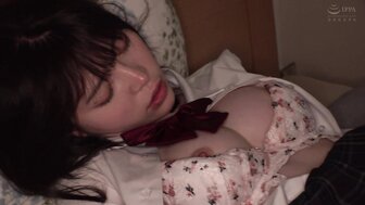 230OREMO065 跟随白皮肤学校宝贝回家并勾引她