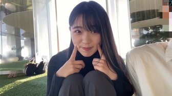 FC2PPV4159077 与穿着制服的白皙美女发生性关系，无法忍受，当她骑在鸡巴上时射到她的阴部[第3部分]