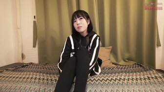 FC2PPV4185460 三人行与有需要的女朋友有一个敏感的无毛猫