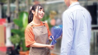 230ORECO604 接一个在花店工作的纯真女孩