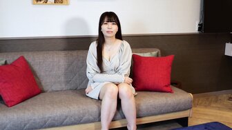 FC2PPV4205235 缺乏性经验的可爱美女得到中出