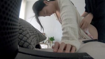 联播和狗狗性交年轻的已婚妻子，她漂亮又优雅。