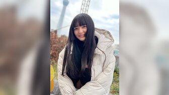 FC2PPV4310014 与18岁可爱漂亮少女做爱，她对未来感到迷失