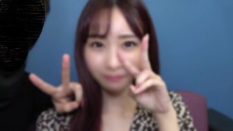 FC2PPV4324767 可爱漂亮的女孩被两个男人猛烈地操[第1部分]