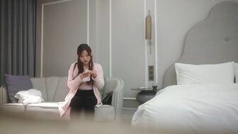 勾搭一个拥有完美身材的女人并用力操她