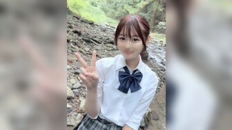 FC2PPV3964877 无辜的女学生在河边得到中出