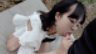 FC2PPV4502602 在她呻吟的声音下在野外中出一个可爱的女孩