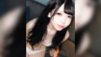 FC2PPV4507938 搭讪一个皮肤白皙的可爱少女，她让他射精两次
