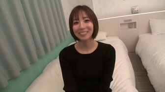 FC2PPV4507904 漂亮可爱的学生似乎正在抵抗被糖爹的大鸡巴狠狠操