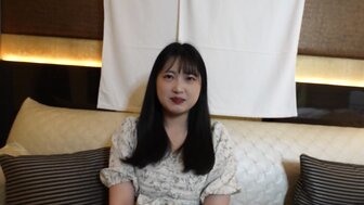 FC2PPV4503736 天真甜美的女孩得到中出并获得性高潮