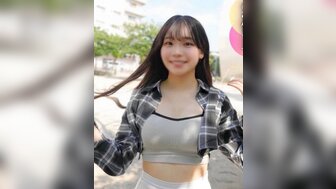 FC2PPV4516795 SSS级无辜漂亮少女，她的阴蒂被玩弄变大