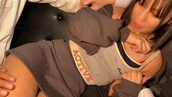 FC2PPV4517289 性经验少的漂亮女孩参加中出课程，被操时紧张小声呻吟