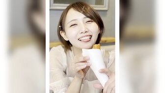 FC2PPV4524922 与看起来像翼的短发美女的中出性爱