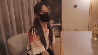 放荡女人在丈夫加班时约会梦中情人看足球赛