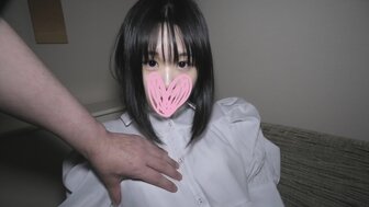 FC2PPV4528843 可爱的女孩缺乏性经验谁有一个敏​​感的阴户得到中出和射精在嘴里[第1部分]