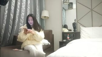 联播无辜和丰满的美女大声喊叫她不能忍受他妈的这么难