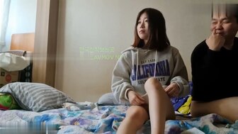 可爱妹子慢慢享受，胖子突然射精