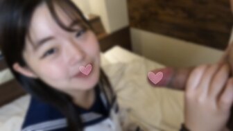 FC2PPV4550845 18 岁女学生被强者狠狠操
