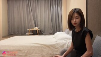 勾搭一个身材苗条的美女，很有脾气