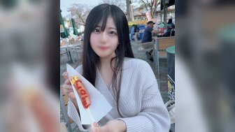 FC2PPV4545557 天真害羞的女孩喜欢把自己暴露在户外，这让她的爱汁泛滥
