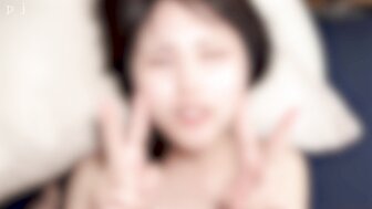 FC2PPV4569444 迷人的白皙美女被中出很多让她怀孕[第1部分]