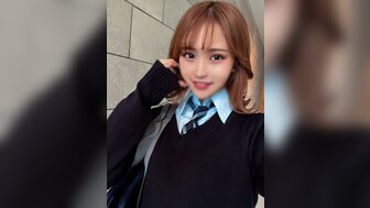 FC2PPV4578804 开朗而充满活力的女学生会与任何人发生性关系并中出[第1部分]