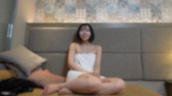 FC2PPV4585310 放荡女孩的身体是如此敏感，以至于她无法停止潮吹
