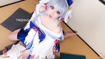 粉红色乳头和白皙皮肤的上里绫香 coser