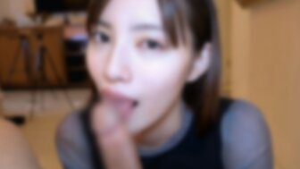 FC2PPV4591784 身材苗条的漂亮女孩的嘴里面部、中出和射液