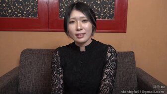 FC2PPV4595029 中出白皮肤女人谁喜欢性和有一个敏感的阴部[第1部分]