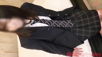FC2PPV4596418 可爱可爱的女孩第一次穿着制服中出[第5部分]