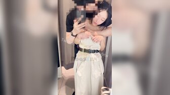 与两位美女旅游泰国，商场裸露，更衣室操