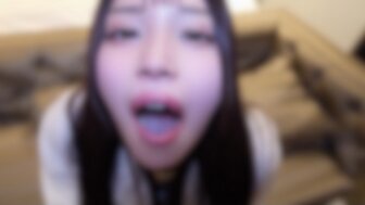 FC2PPV4631892 性感的女孩，拥有灵活的舌头，让鸡巴一次又一次地射精