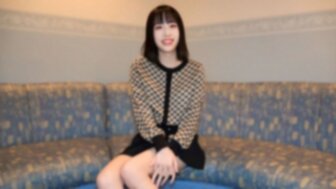 FC2PPV4635833 美丽而白皙的女孩给我一个极好的口交和打手枪体验