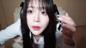 可爱的女孩，拥有完美的身材，正在自慰和做爱