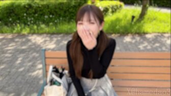 FC2PPV4692848 性欲强烈的20岁护士无法停止潮吹 [第1部分]